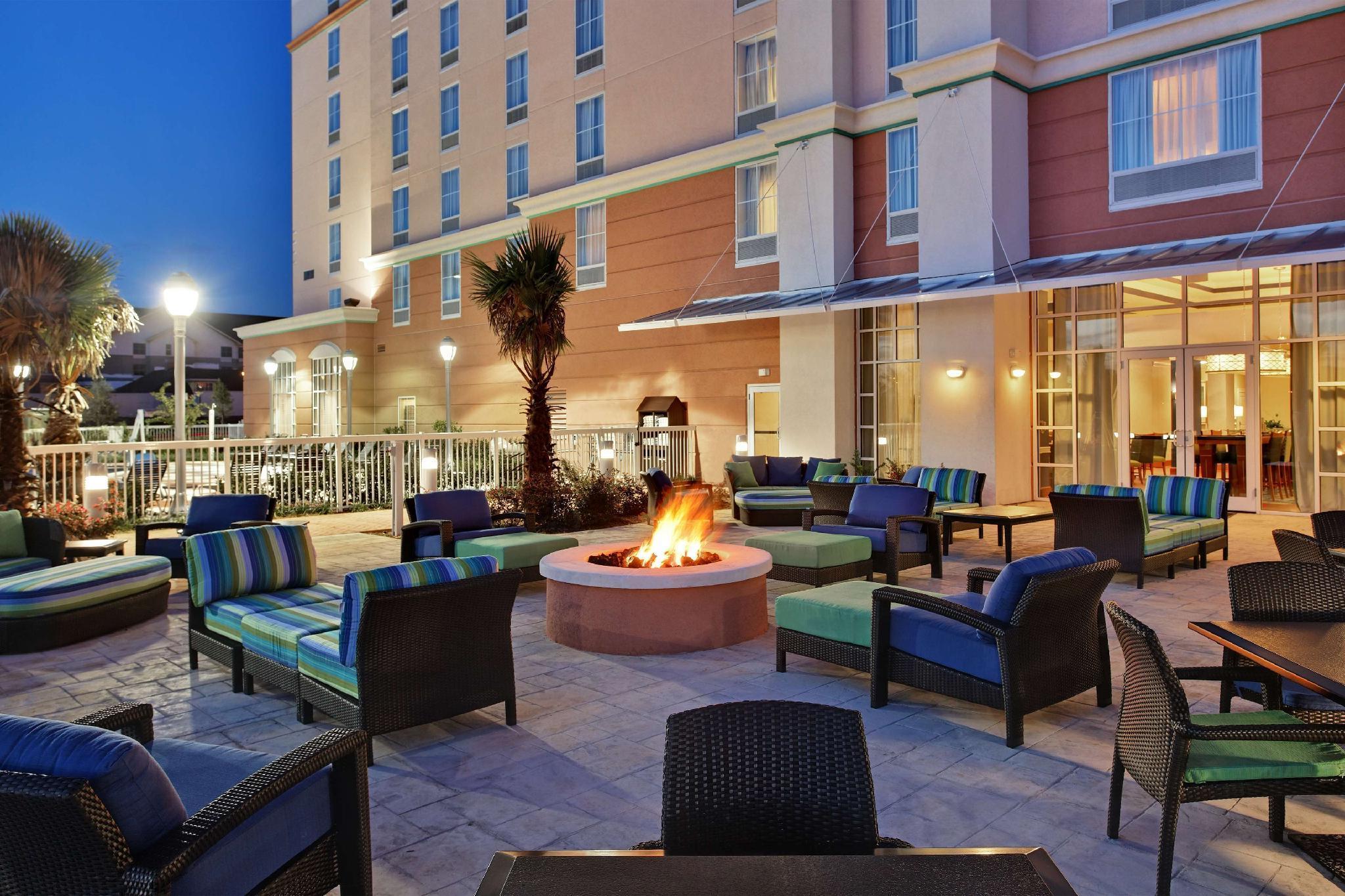 Hampton Inn & Suites Orlando Airport At Gateway Village Exterior photo